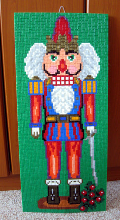 Template for Ministeck - Nutcracker with berries